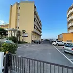 Mare E Sole Z Basenem I Przy Plazy Lägenhet Marotta