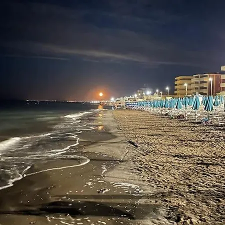 Mare E Sole Z Basenem I Przy Plazy *