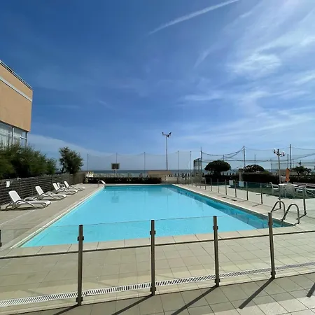 Mare E Sole Z Basenem I Przy Plazy Daire Marotta