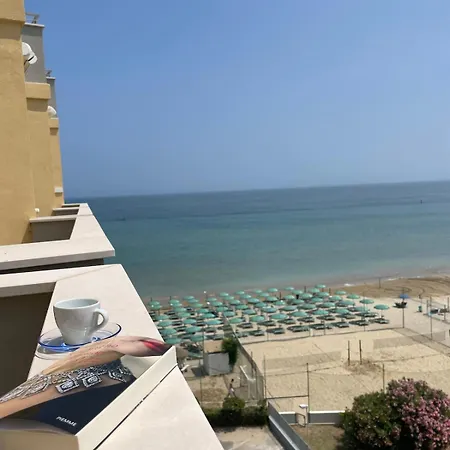 Mare E Sole Z Basenem I Przy Plazy Apartment *