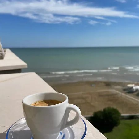 Mare E Sole Z Basenem I Przy Plazy