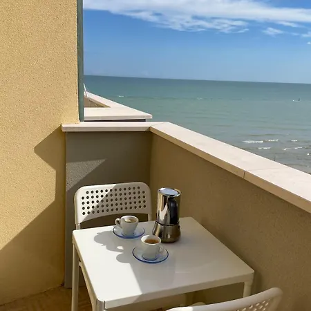 Mare E Sole Z Basenem I Przy Plazy Marotta