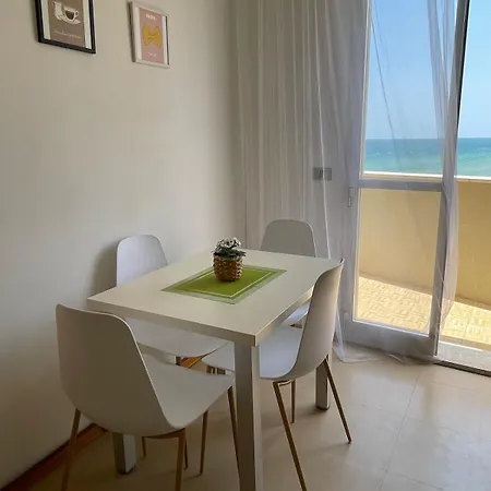 Mare E Sole Z Basenem I Przy Plazy Daire *
