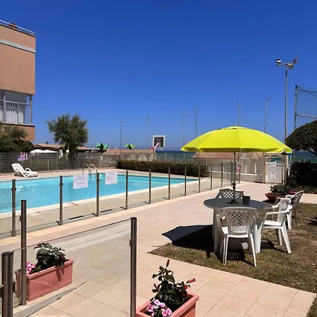 Daire Mare E Sole Z Basenem I Przy Plazy Marotta