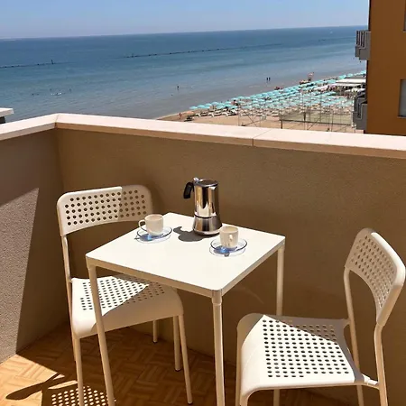 Mare E Sole Z Basenem I Przy Plazy Daire