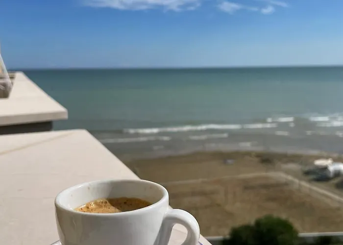 Mare E Sole Z Basenem I Przy Plazy